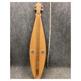 teardrop-shaped mountain dulcimer