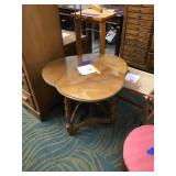 Drop-leaf End Table