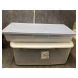 Storage containers