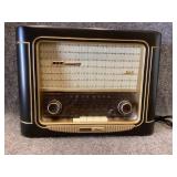 vintage Grundig classic tabletop radio