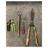 GARDEN TOOLS