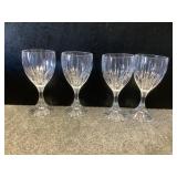 Drinking glassware