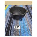 Small Cast Iron Pot/Kettle