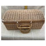 Vintage-Style Rounded Top Wicker Basket