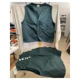 6 Green Vests, No Pockets, Size L