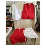 3 White Bib Aprons with 2 Pockets, 4 Red Vests