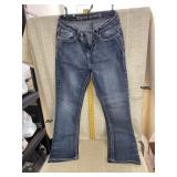 Womenï¿½s Live Hard Jeans Size 10