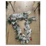 9' Cordless Pre-Lit Garland