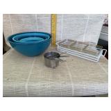 Plastic Nesting Bowls, Measuring Cups, Serving