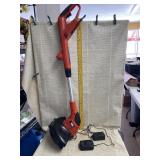 Black & Decker 18v Trimmer & Charger, no battery