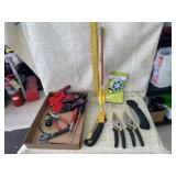 Screwdrivers, Gloves, Weeder, Shears, Saws