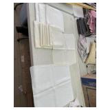 11Cloth Napkins and Tablecloth approx 60ï¿½ x 102ï¿½