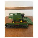 John Deere 9500 Combine with Heads