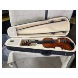AR Seidel Violin in Case with 2 Bows