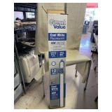 8 Fluorescent Bulbs