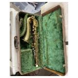 Buescher Aristocrat Saxophone in Case