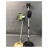 2 Metal Detectors