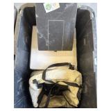 Pet Carry, Nail Board