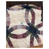 Hand Stitched Wedding Ring Quilt