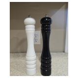 Matching Modern Salt & Pepper Grinder Mill Set -