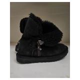 UGG Women's Classic Short Sheepskin Boots - Size 6