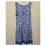 Elegant Blue & White Medallion Pattern