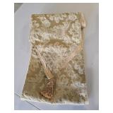 Elegant Damask Table Runner with Tassel ï¿½ 90'