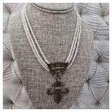 $275 French Kande White Pearl Fleur-de-Lis