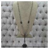 $330 French Kande Freshwater Pearl Lariat