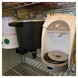 Assorted Kitchen Gadgets & Cooking