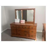 Bedroom dressers with mirror