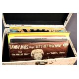 LOT OF VINTAGE 45 RPM VINYL RECORDS