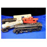 VINTAGE LIONEL TRAIN CAR LOT