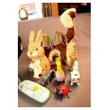 LOT OF ANIMAL COLLECTIBLES