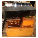LOT WITH WOODEN BOXES