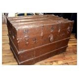 ANTIQUE FLAT TOP TRUNK
