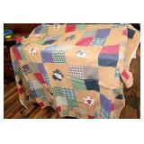 CHRISTMAS QUILT WALL HANGING