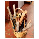 HANDLED WICKER BASKET WITH HAND TOOLS