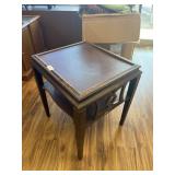 VTG. WOODEN END TABLE