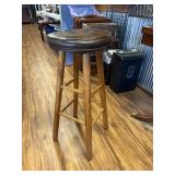 VTG. WOODEN BAR STOOL