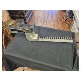 BLACK & DECKER SINGLE HEDGE TRIMMER 13'