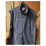 COLUNBIA VEST SIZE XL