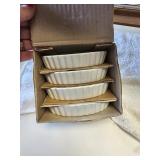 SET OF 4 OVAL BAKING MINI DISHES 4.75' NIB