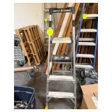 Gorilla aluminum step ladder