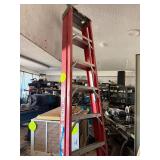 Lousiville Fiberglass 8' Ladder