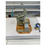 Bow making machine