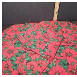 8 Poinsettia Placemats with 4 Napkins