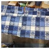 8 Blue Snowflake Placemats and Napkins