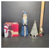 Holiday Figurines and Decorations Set