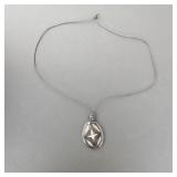 Pendant Necklace with Inlay Design